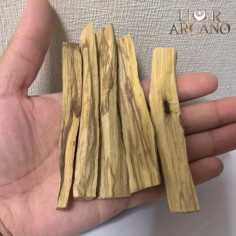Palo Santo Natural – Limpeza Energética e Proteção Espiritual (5 Varas) | Luar Arcano